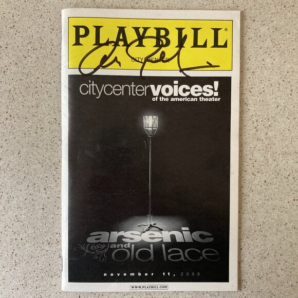 Alec Baldwin Signed Playbill Arsenic and Old Lace City Center Voices NY Nov 2000 - Picture 1 of 4